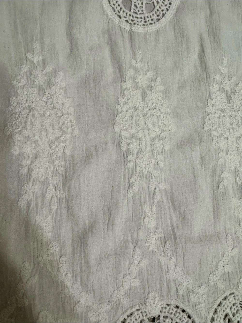 Adiva White Crochet Lace Tank Top - Picture 5 of 8